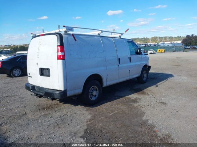 Photo 3 VIN: 1GCWGAF7XN1291351 - CHEVROLET EXPRESS 