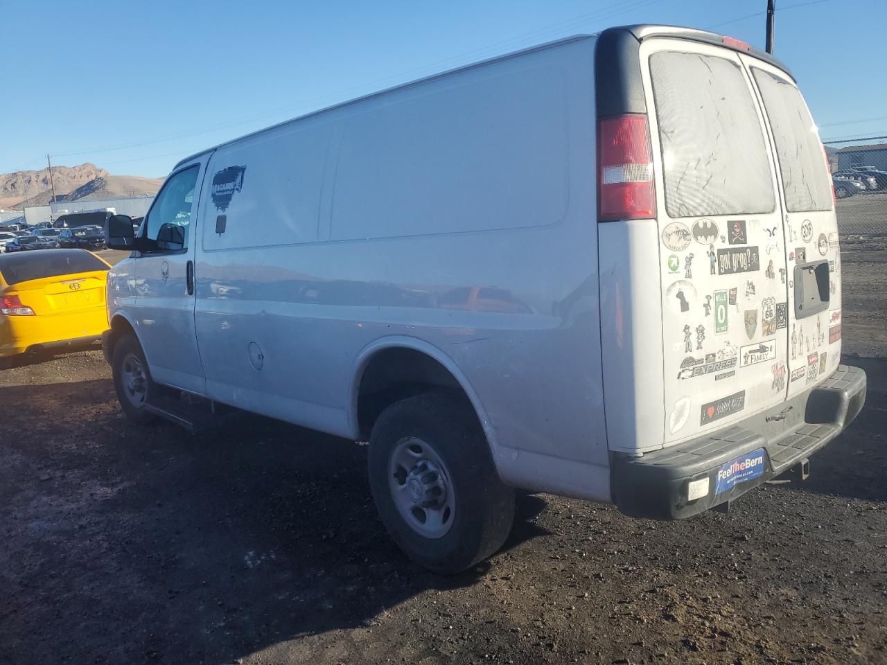 Photo 1 VIN: 1GCWGAFF0G1126175 - CHEVROLET EXPRESS 