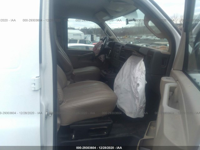 Photo 4 VIN: 1GCWGAFF0G1228141 - CHEVROLET EXPRESS CARGO VAN 