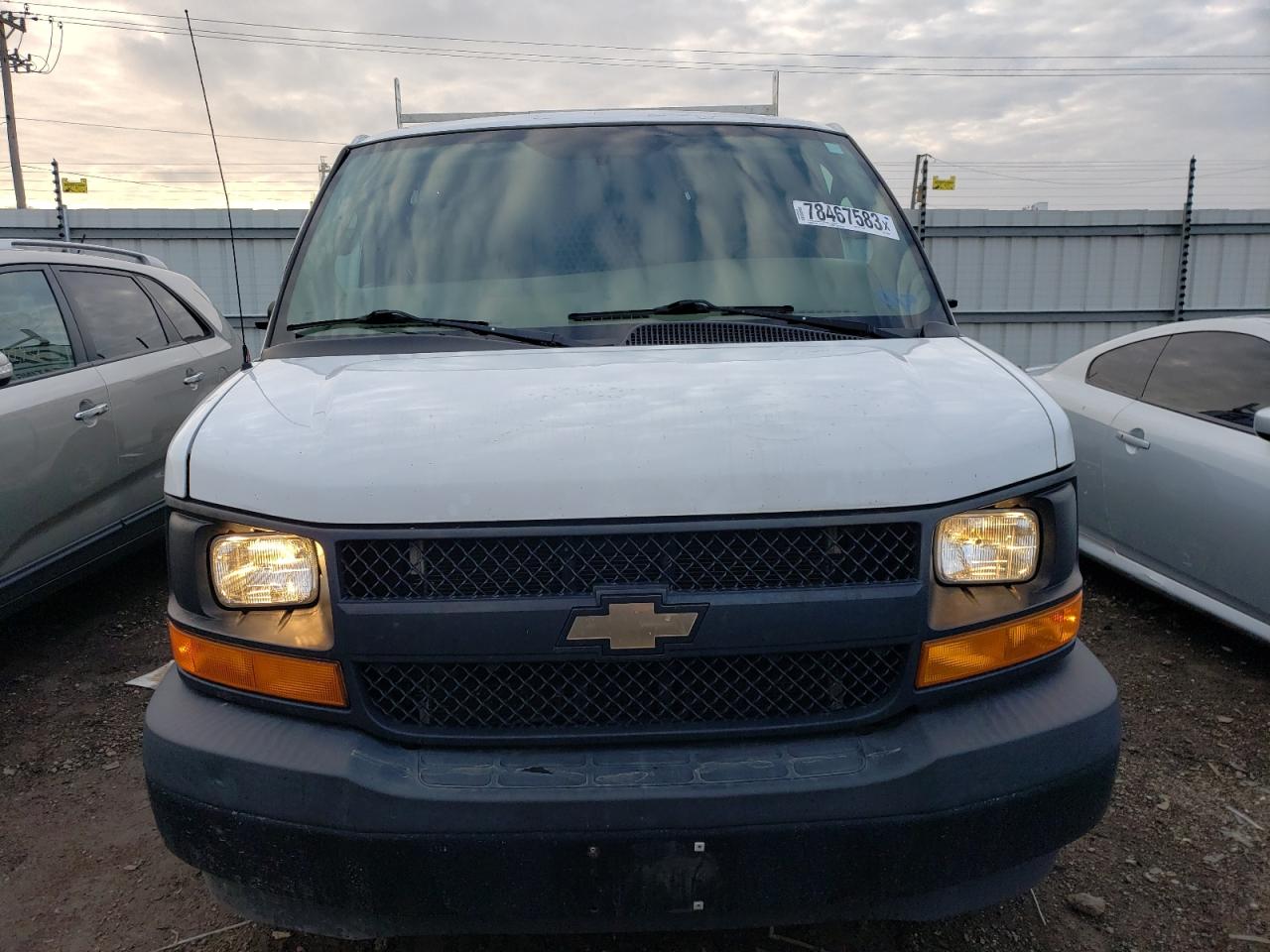 Photo 4 VIN: 1GCWGAFF0H1309237 - CHEVROLET EXPRESS 