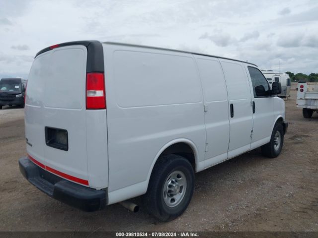 Photo 3 VIN: 1GCWGAFF0H1350371 - CHEVROLET EXPRESS 