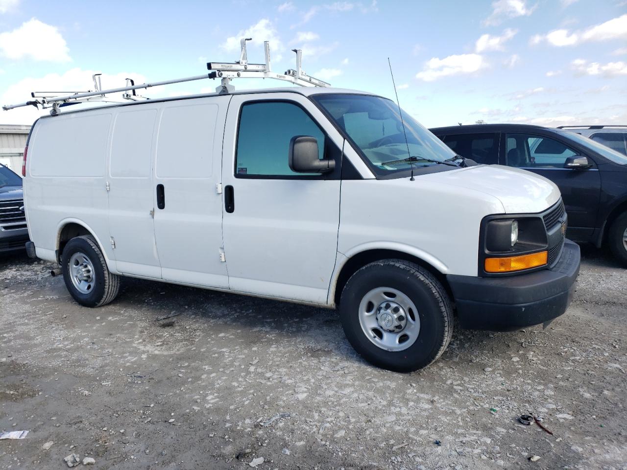 Photo 3 VIN: 1GCWGAFF1G1245269 - CHEVROLET EXPRESS 