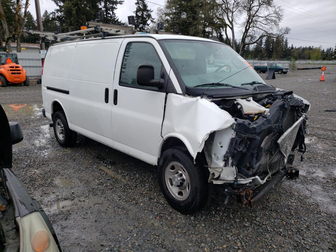 Photo 3 VIN: 1GCWGAFF1G1317748 - CHEVROLET EXPRESS 