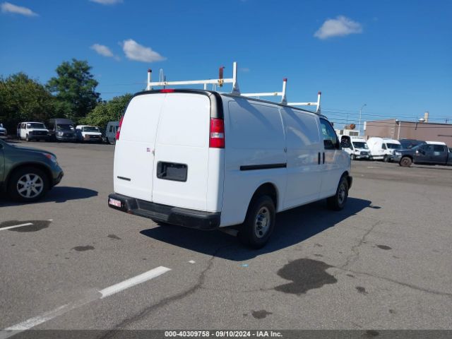 Photo 3 VIN: 1GCWGAFF2H1133596 - CHEVROLET EXPRESS 