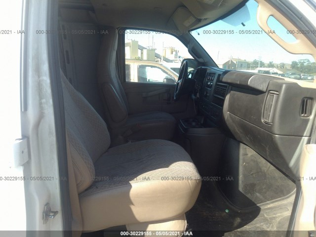 Photo 4 VIN: 1GCWGAFF2H1231785 - CHEVROLET EXPRESS CARGO VAN 