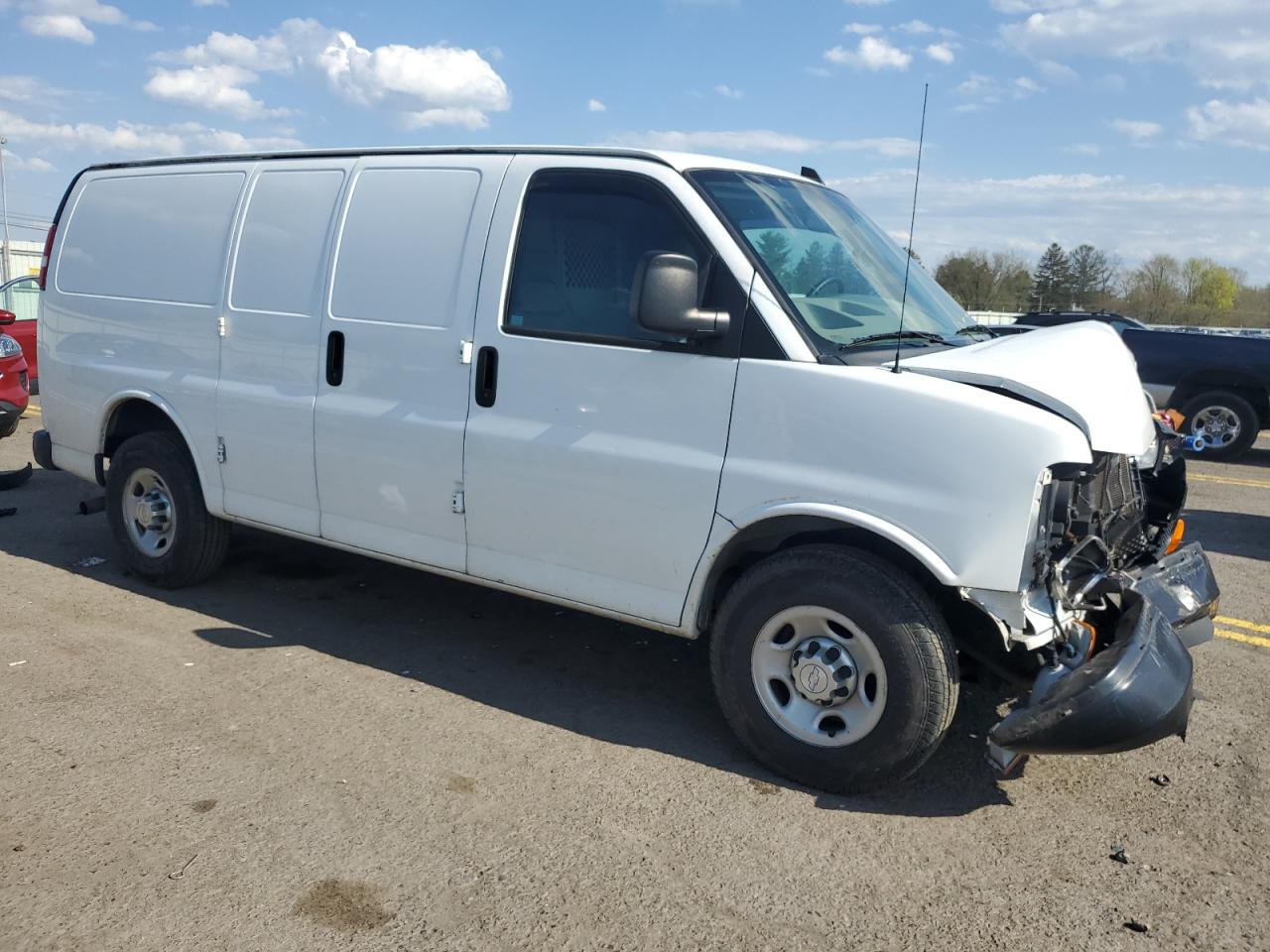 Photo 3 VIN: 1GCWGAFF3G1168324 - CHEVROLET EXPRESS 