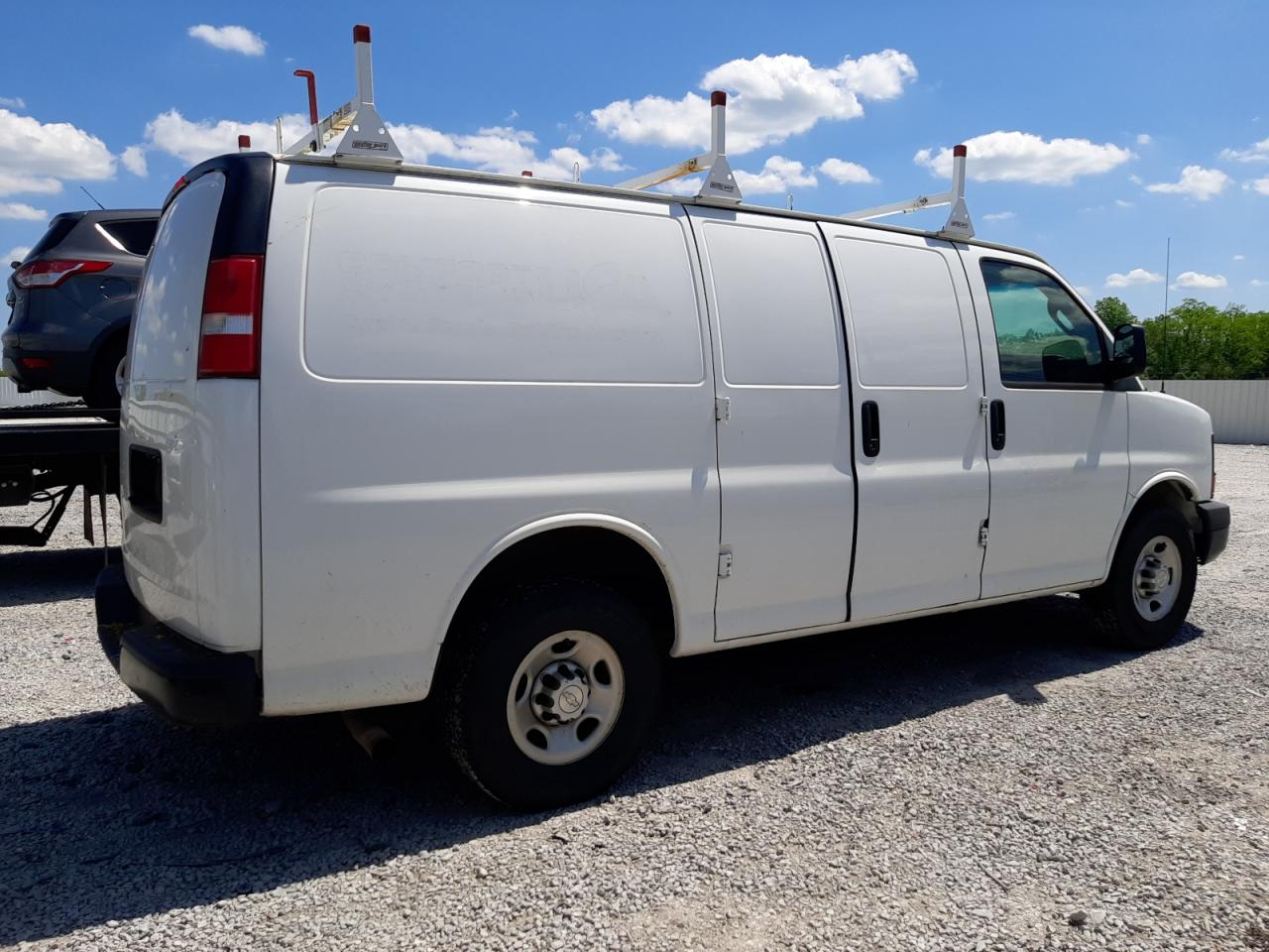 Photo 2 VIN: 1GCWGAFF4G1154500 - CHEVROLET EXPRESS 