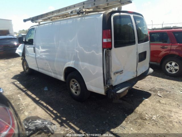 Photo 2 VIN: 1GCWGAFF5G1135132 - CHEVROLET EXPRESS CARGO VAN 