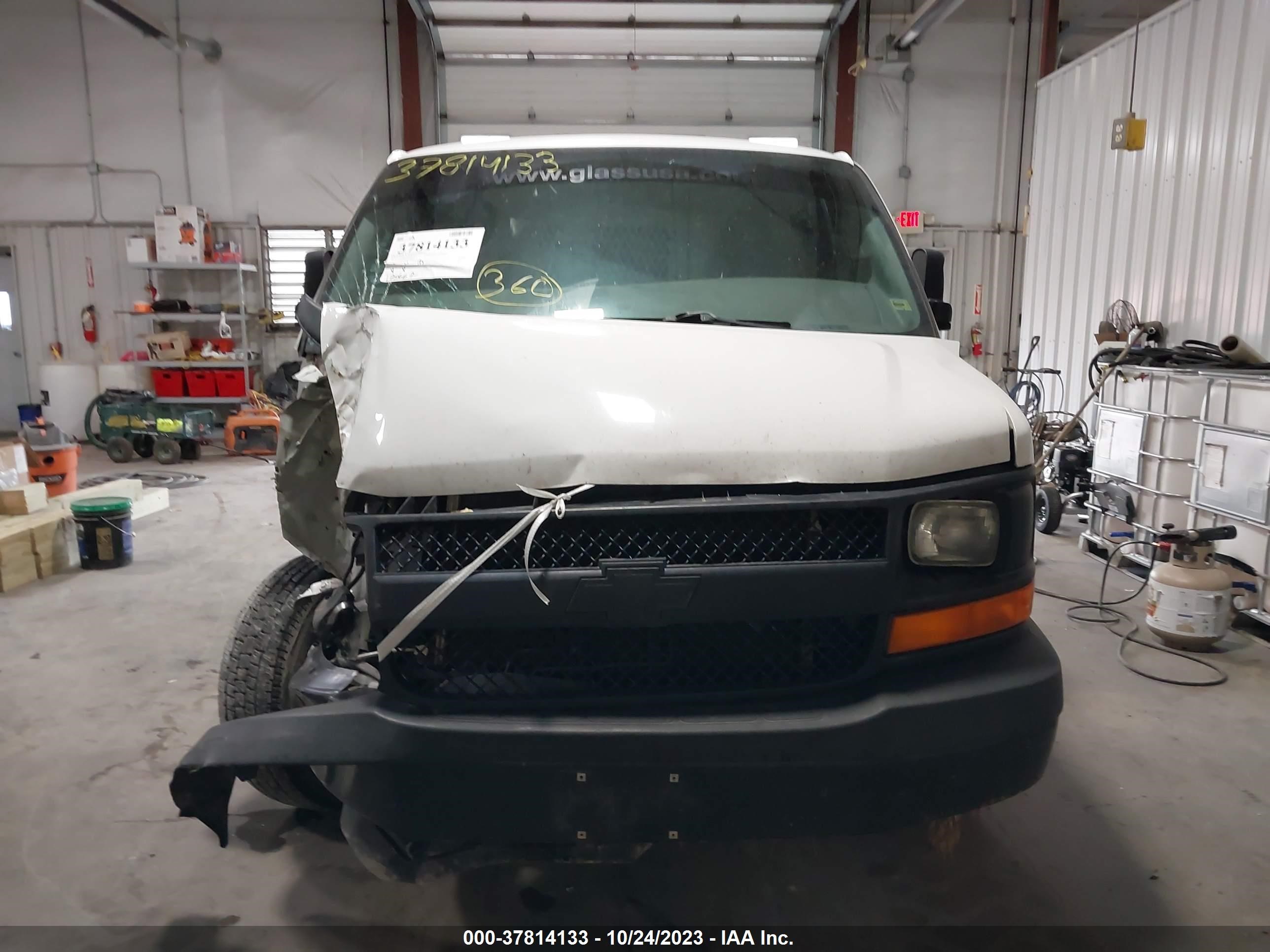 Photo 11 VIN: 1GCWGAFF5H1279717 - CHEVROLET EXPRESS 