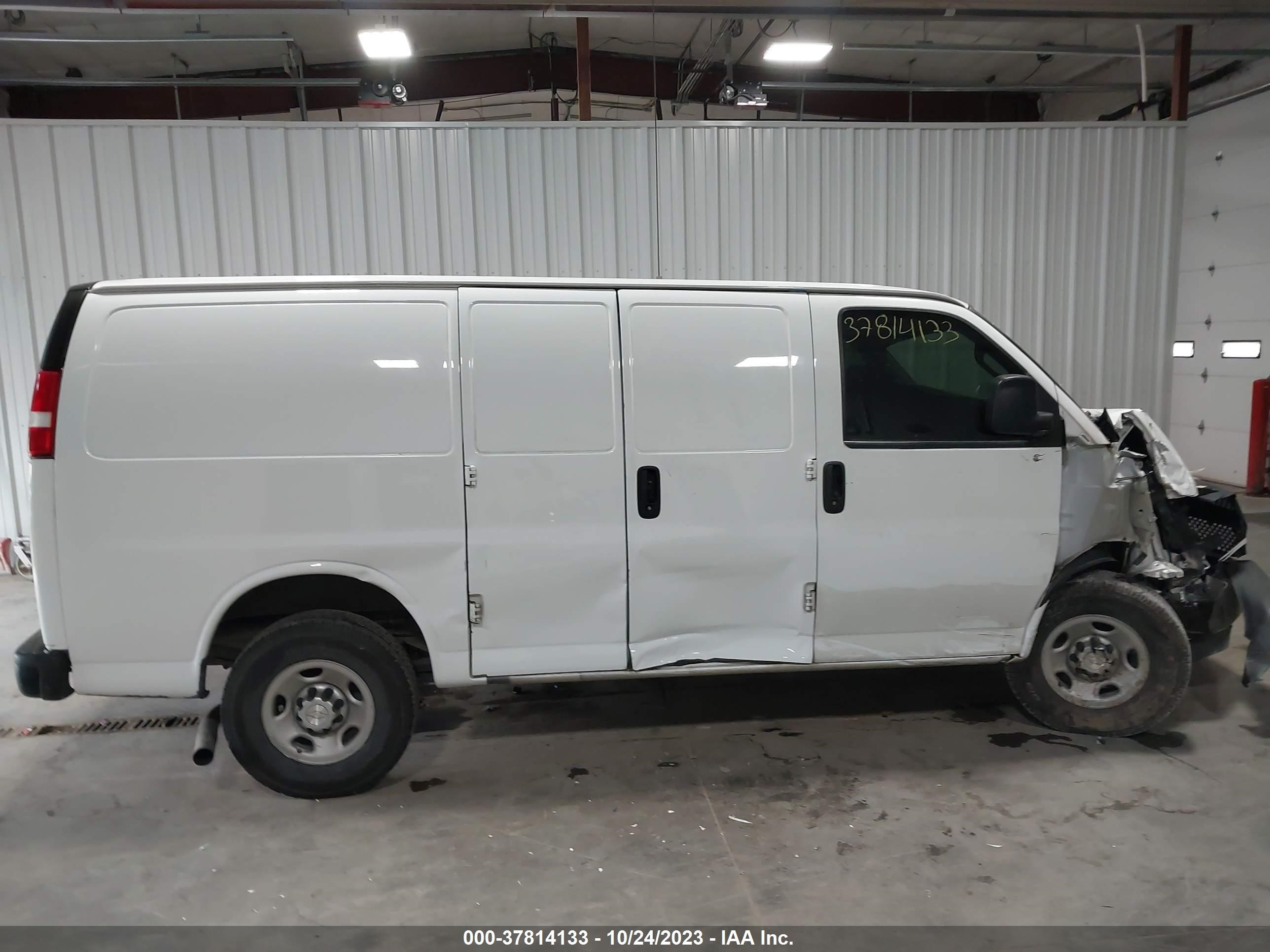 Photo 12 VIN: 1GCWGAFF5H1279717 - CHEVROLET EXPRESS 