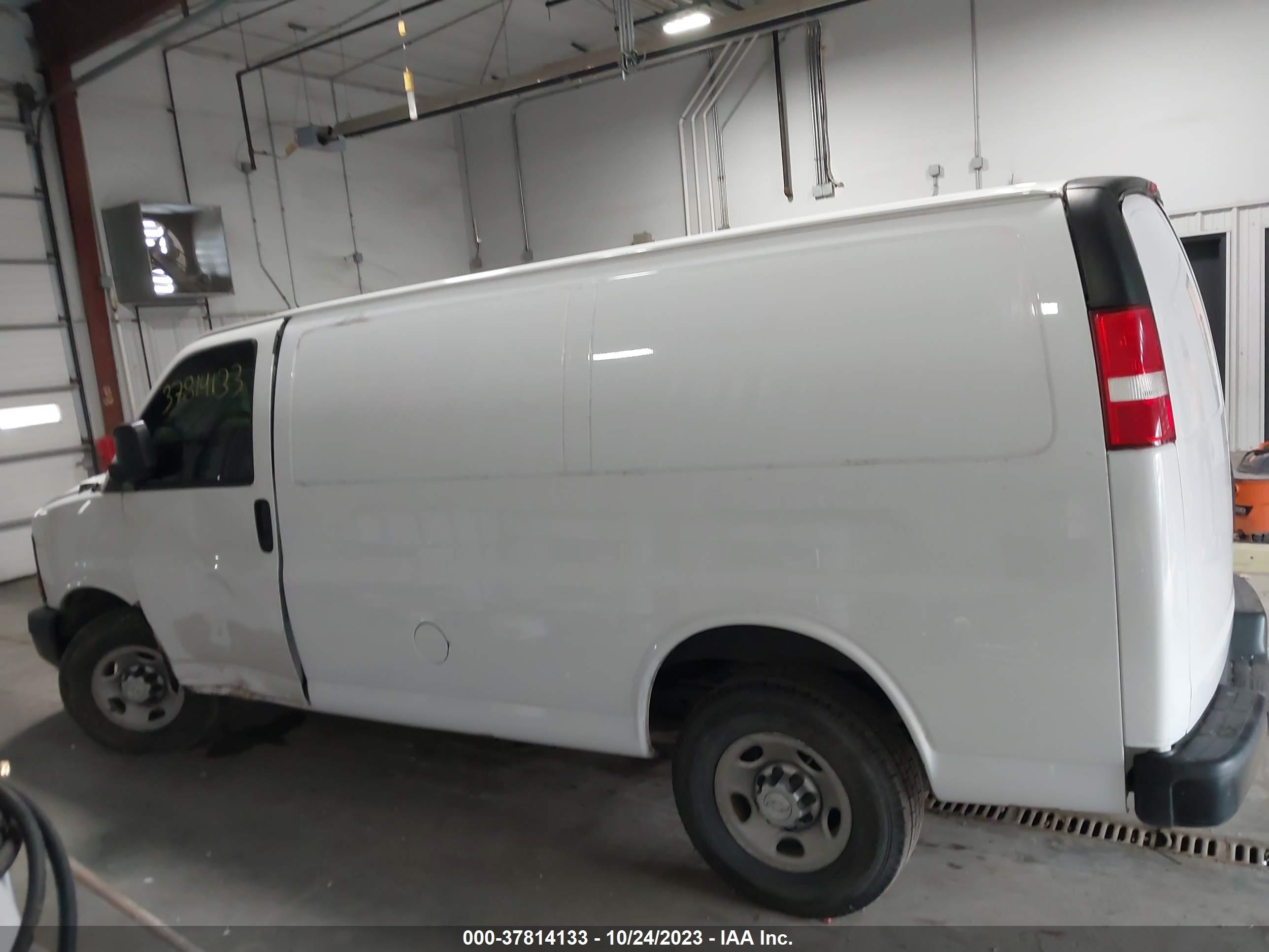 Photo 13 VIN: 1GCWGAFF5H1279717 - CHEVROLET EXPRESS 