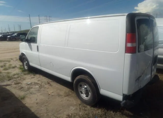 Photo 2 VIN: 1GCWGAFF5H1304308 - CHEVROLET EXPRESS CARGO VAN 