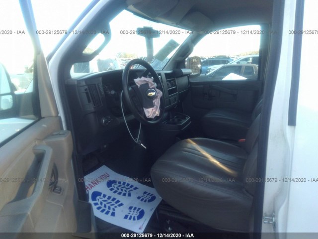 Photo 7 VIN: 1GCWGAFF7G1163174 - CHEVROLET EXPRESS CARGO VAN 