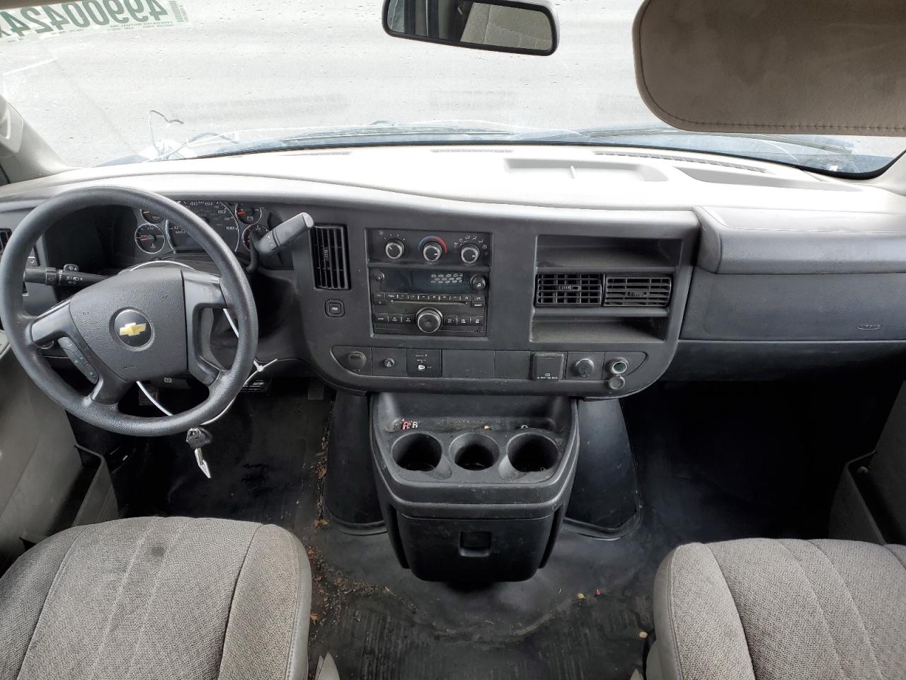 Photo 7 VIN: 1GCWGAFF7G1335946 - CHEVROLET EXPRESS 