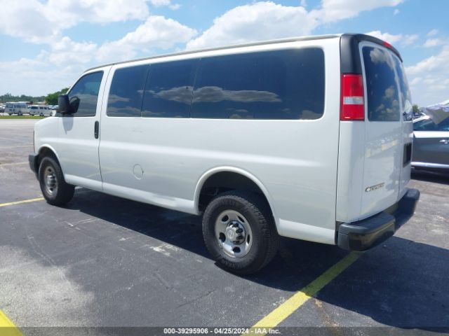 Photo 2 VIN: 1GCWGAFF7H1308179 - CHEVROLET EXPRESS 2500 