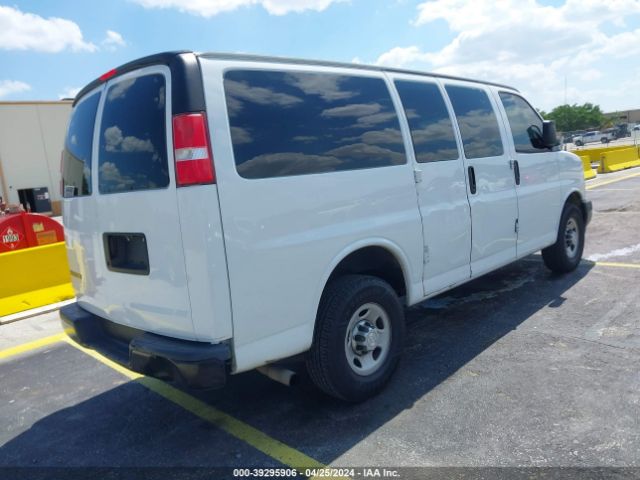 Photo 3 VIN: 1GCWGAFF7H1308179 - CHEVROLET EXPRESS 2500 