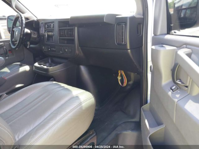 Photo 4 VIN: 1GCWGAFF7H1308179 - CHEVROLET EXPRESS 2500 