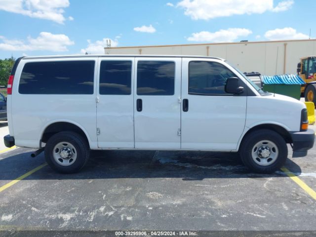 Photo 5 VIN: 1GCWGAFF7H1308179 - CHEVROLET EXPRESS 2500 