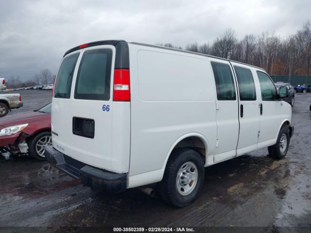 Photo 3 VIN: 1GCWGAFF7H1340355 - CHEVROLET EXPRESS 2500 