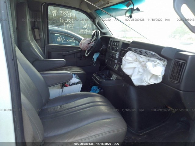 Photo 4 VIN: 1GCWGAFF8G1338791 - CHEVROLET EXPRESS CARGO VAN 