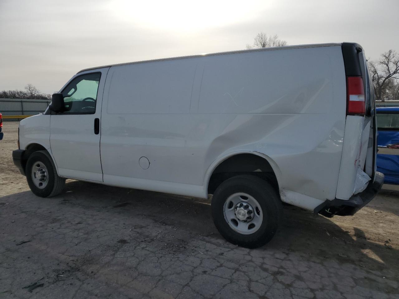 Photo 1 VIN: 1GCWGAFF8H1188358 - CHEVROLET EXPRESS 