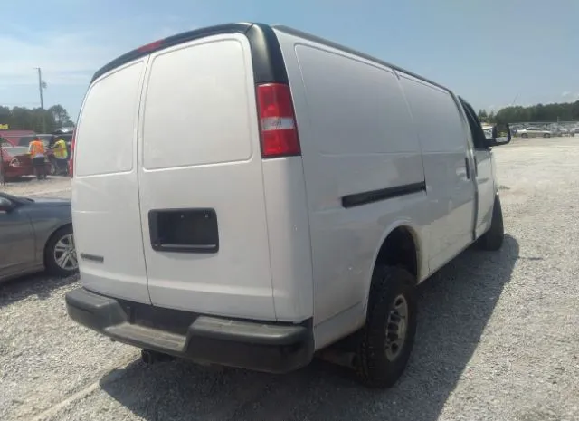 Photo 3 VIN: 1GCWGAFF8H1345872 - CHEVROLET EXPRESS CARGO VAN 