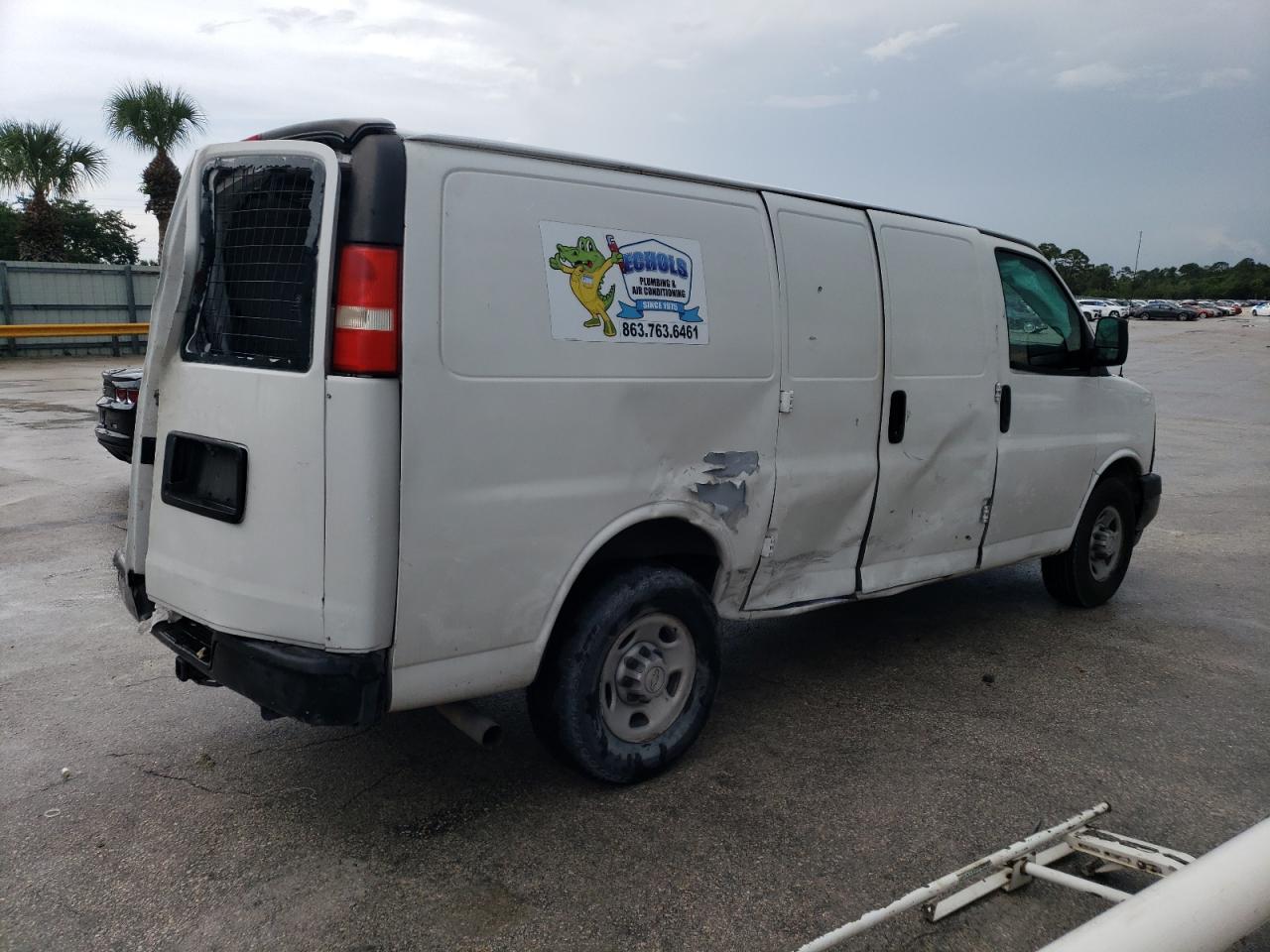 Photo 2 VIN: 1GCWGAFF9H1103043 - CHEVROLET EXPRESS 