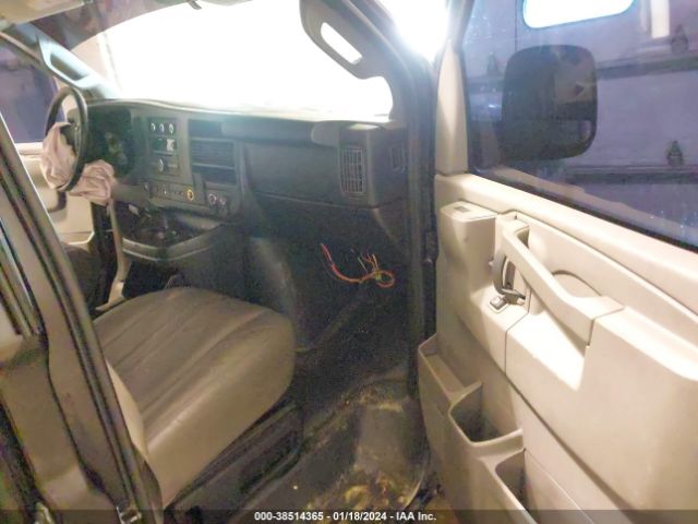 Photo 4 VIN: 1GCWGAFFXG1156445 - CHEVROLET EXPRESS 2500 