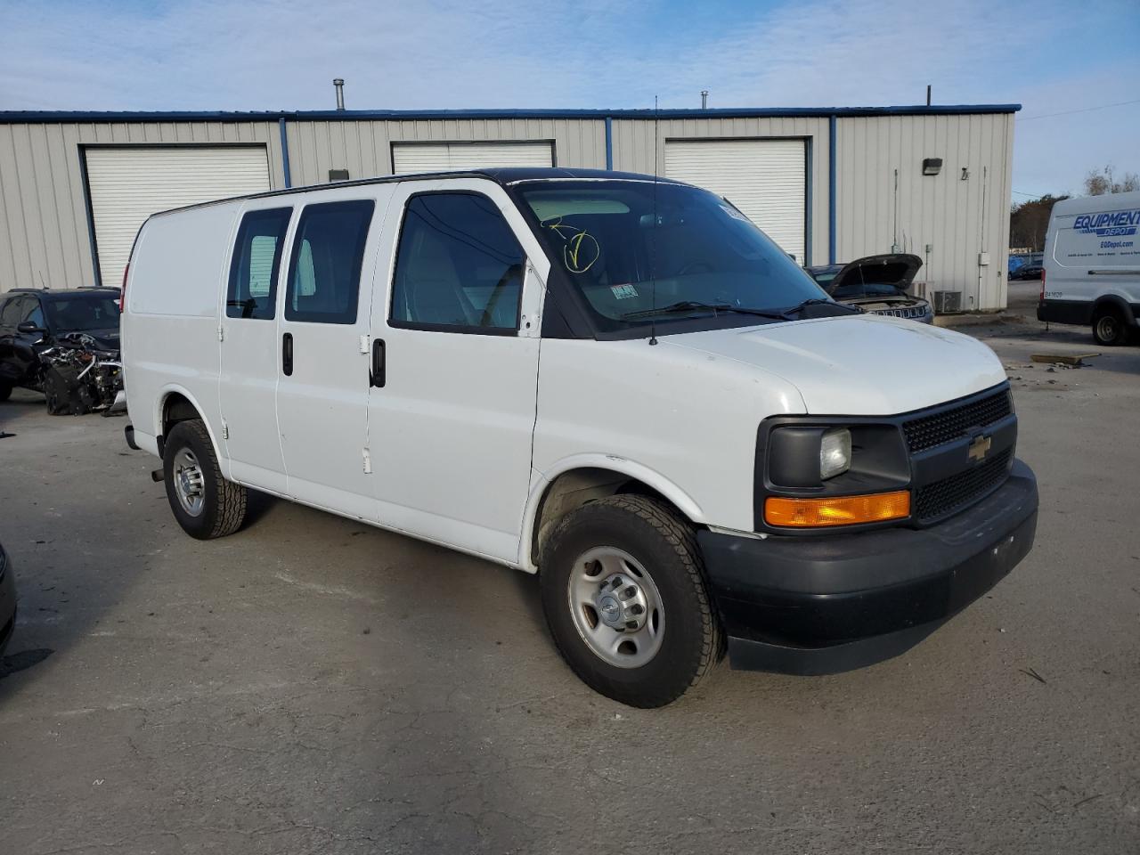 Photo 3 VIN: 1GCWGAFFXH1122183 - CHEVROLET EXPRESS 