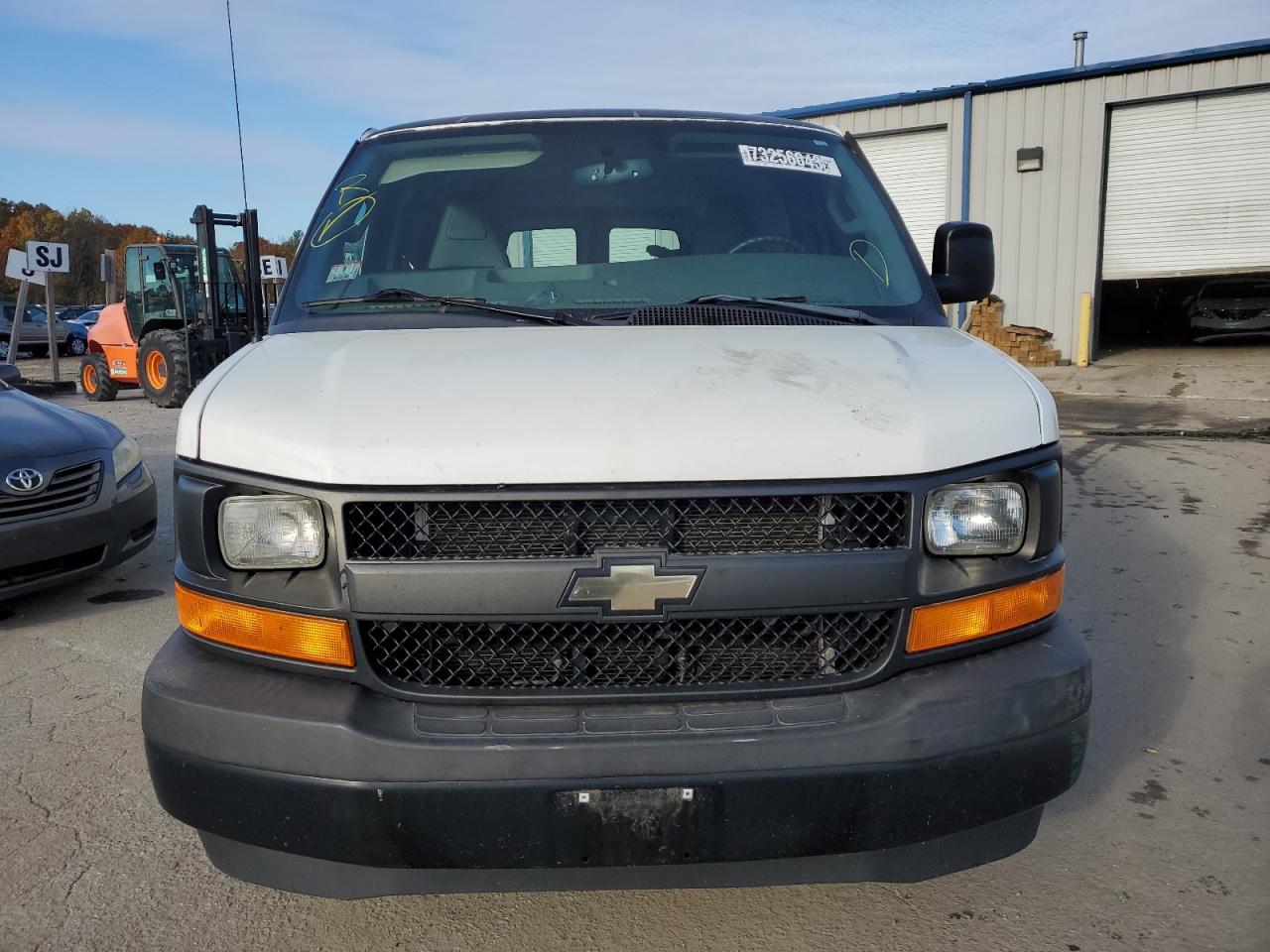 Photo 4 VIN: 1GCWGAFFXH1122183 - CHEVROLET EXPRESS 