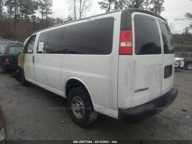 Photo 2 VIN: 1GCWGAFFXH1131241 - CHEVROLET EXPRESS CARGO VAN 