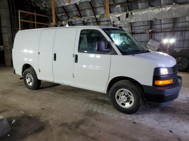 Photo 3 VIN: 1GCWGAFG0J1275914 - CHEVROLET EXPRESS 