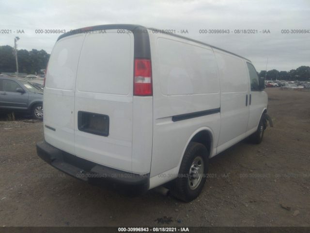 Photo 3 VIN: 1GCWGAFG0J1318311 - CHEVROLET EXPRESS CARGO VAN 