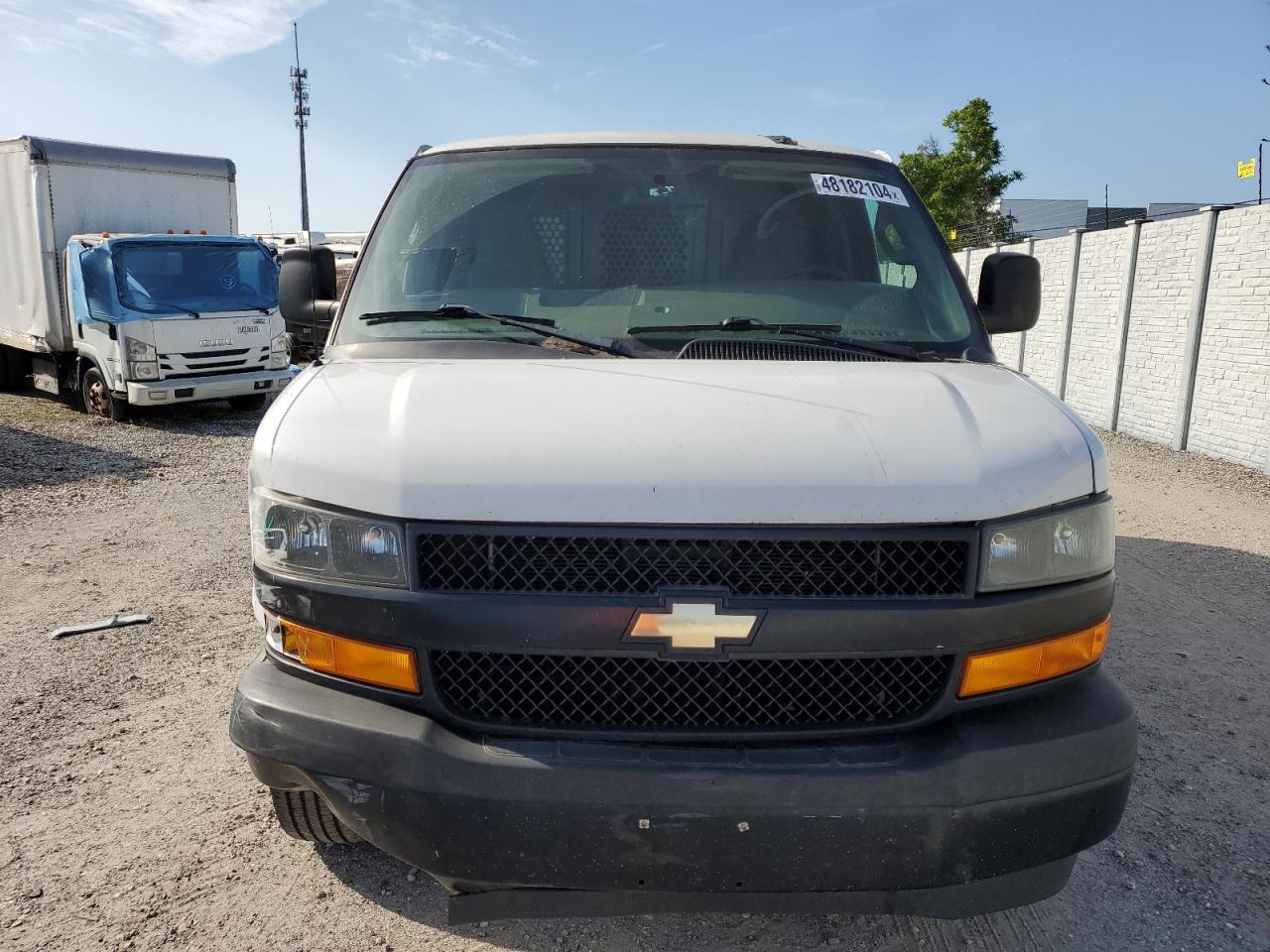 Photo 4 VIN: 1GCWGAFG0J1343662 - CHEVROLET EXPRESS 