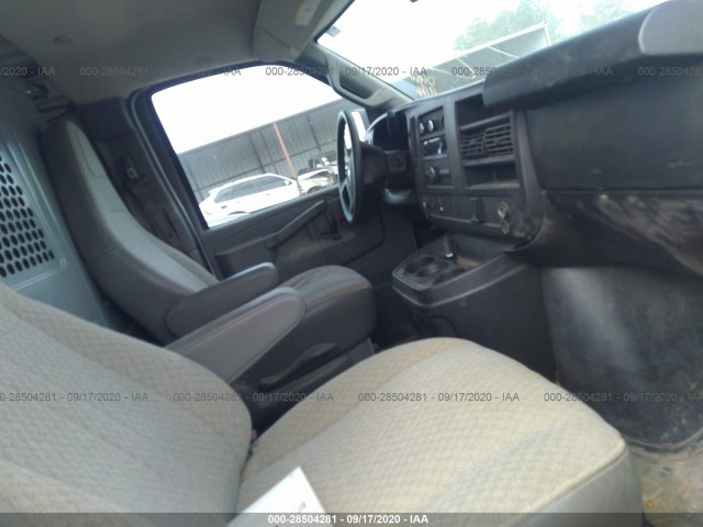 Photo 4 VIN: 1GCWGAFG5H1124299 - CHEVROLET EXPRESS CARGO VAN 