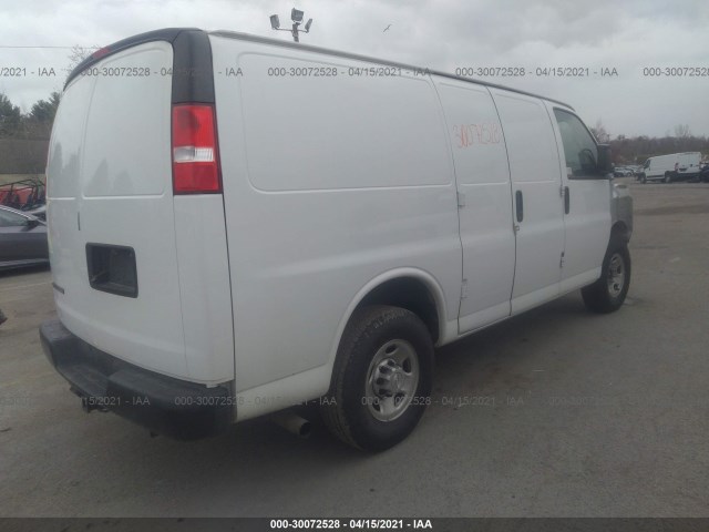 Photo 3 VIN: 1GCWGAFG5J1334908 - CHEVROLET EXPRESS CARGO VAN 