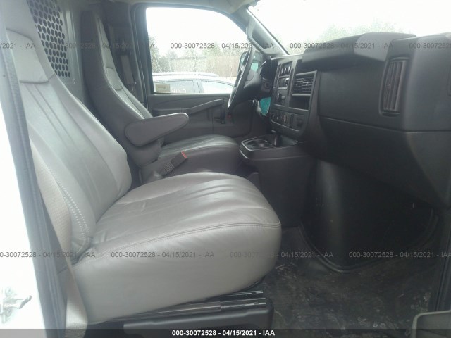 Photo 4 VIN: 1GCWGAFG5J1334908 - CHEVROLET EXPRESS CARGO VAN 