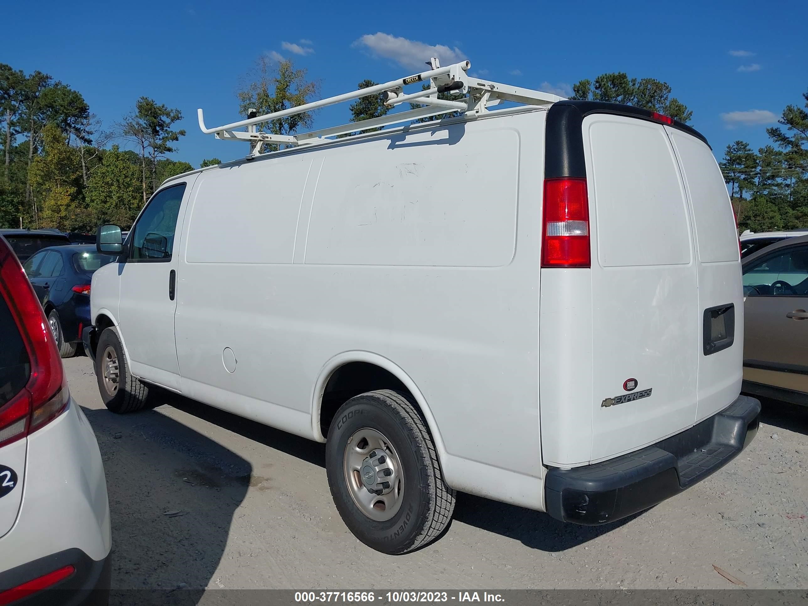 Photo 13 VIN: 1GCWGAFG5J1345472 - CHEVROLET EXPRESS 