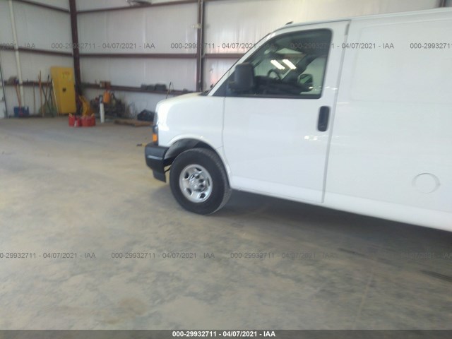 Photo 5 VIN: 1GCWGAFG6J1213353 - CHEVROLET EXPRESS CARGO VAN 