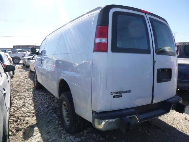 Photo 2 VIN: 1GCWGAFG6J1905144 - CHEVROLET EXPRESS G2 