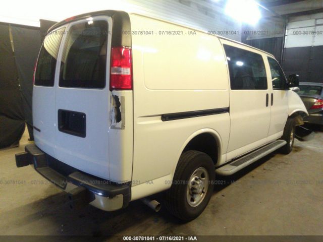 Photo 3 VIN: 1GCWGAFG6J1909226 - CHEVROLET EXPRESS CARGO VAN 