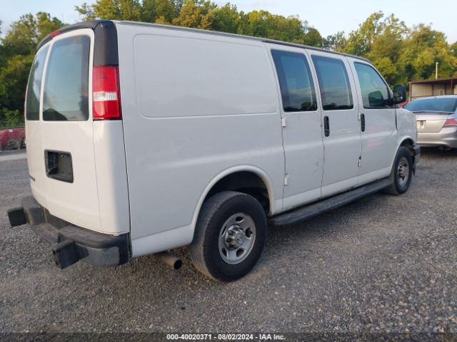 Photo 3 VIN: 1GCWGAFG6L1166957 - CHEVROLET EXPRESS 