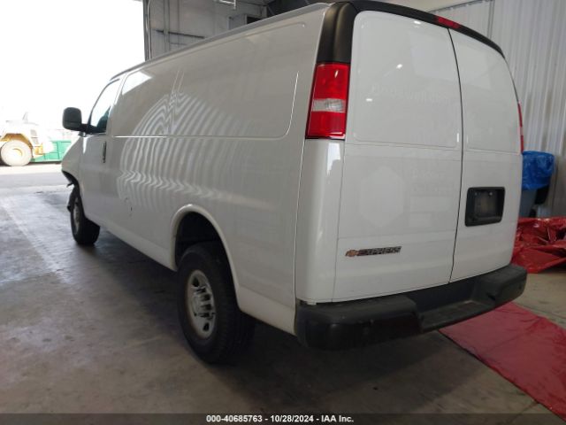 Photo 2 VIN: 1GCWGAFG6L1205997 - CHEVROLET EXPRESS 