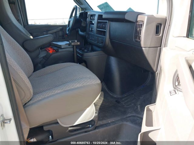 Photo 4 VIN: 1GCWGAFG6L1205997 - CHEVROLET EXPRESS 