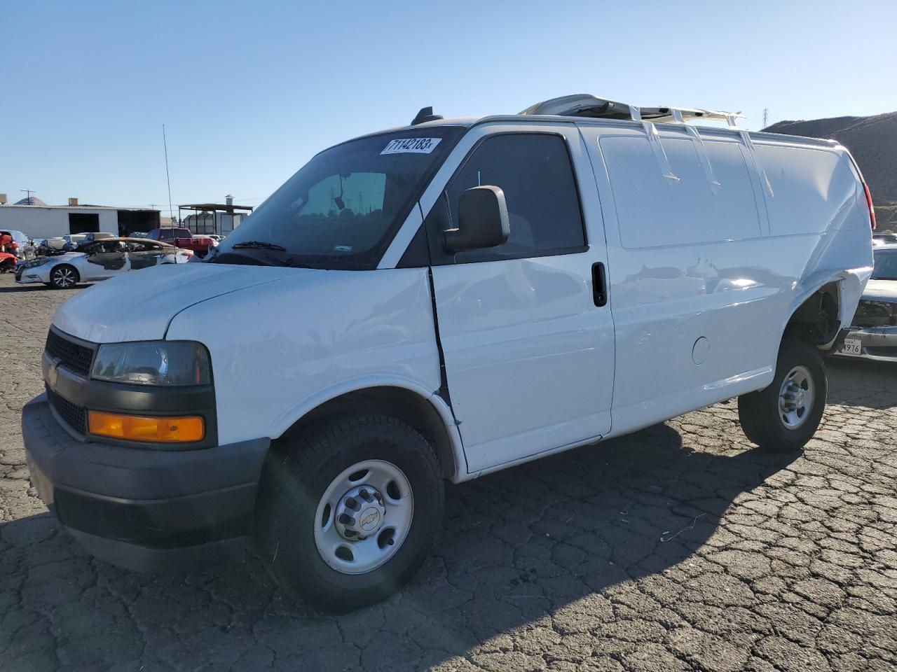 Photo 1 VIN: 1GCWGAFG6L1275015 - CHEVROLET EXPRESS 