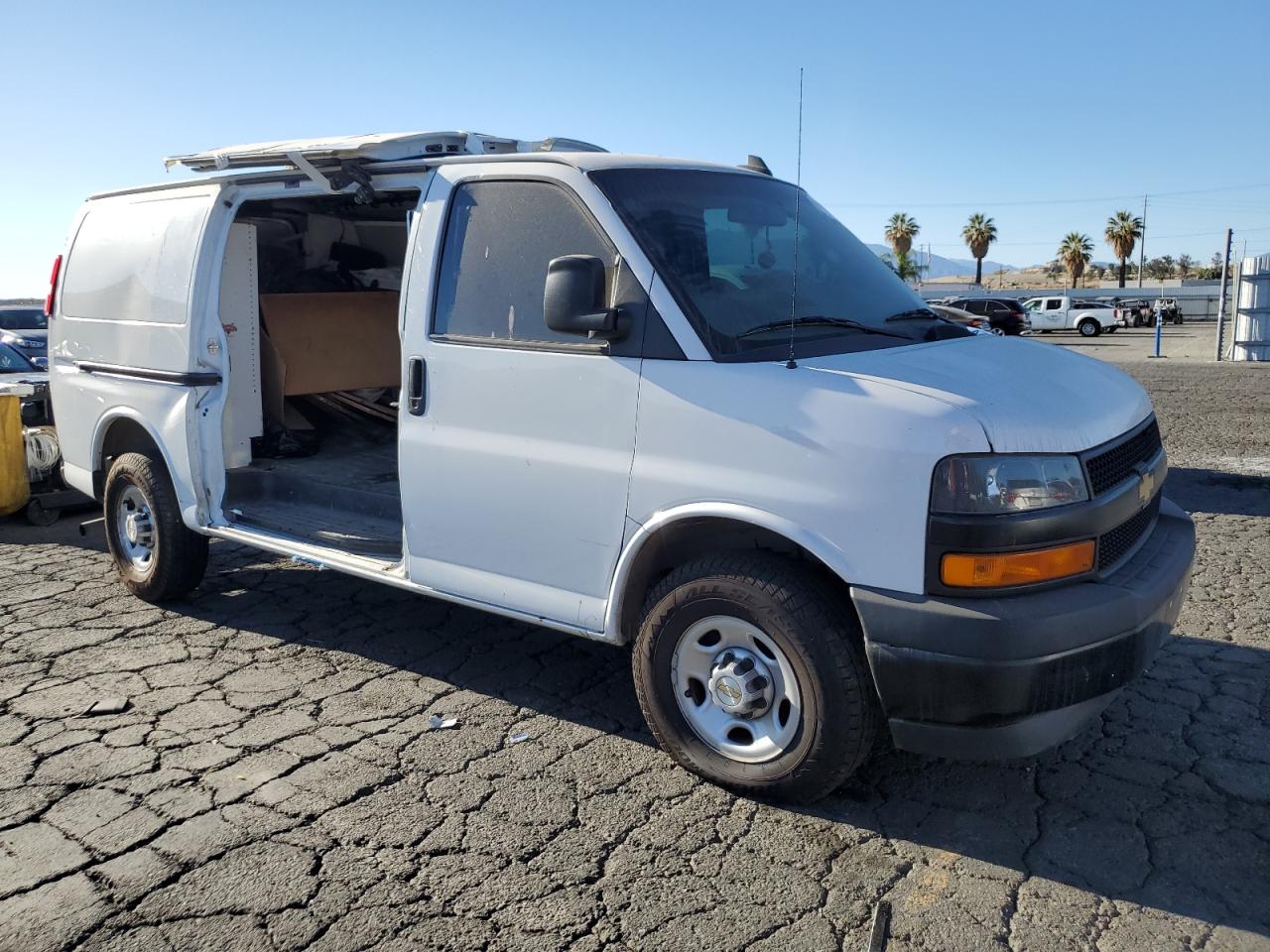 Photo 5 VIN: 1GCWGAFG6L1275015 - CHEVROLET EXPRESS 