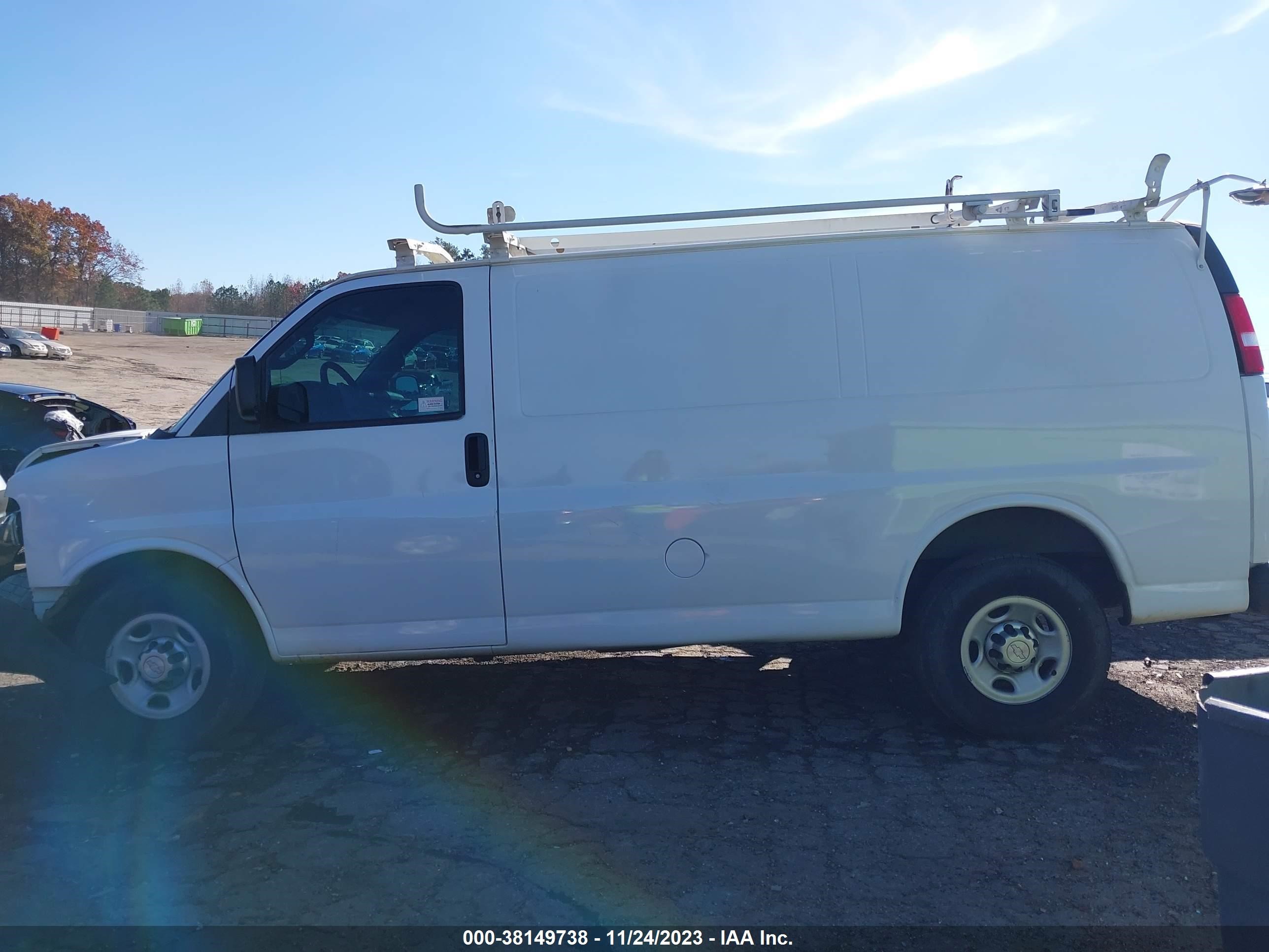 Photo 13 VIN: 1GCWGAFG7G1160722 - CHEVROLET EXPRESS 