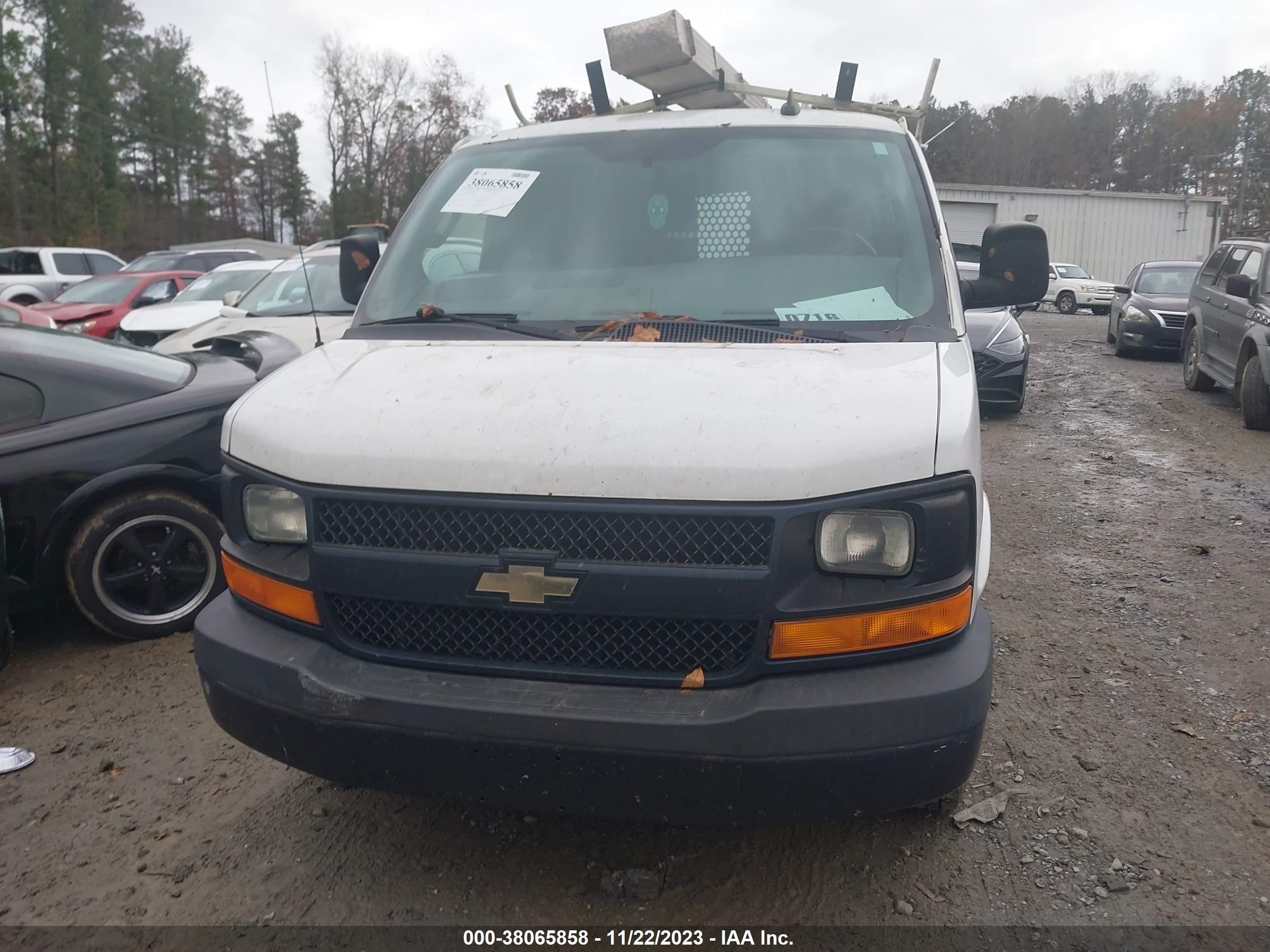 Photo 11 VIN: 1GCWGAFG7H1269375 - CHEVROLET EXPRESS 