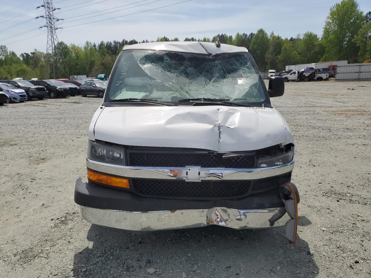 Photo 4 VIN: 1GCWGAFG7K1288077 - CHEVROLET EXPRESS 