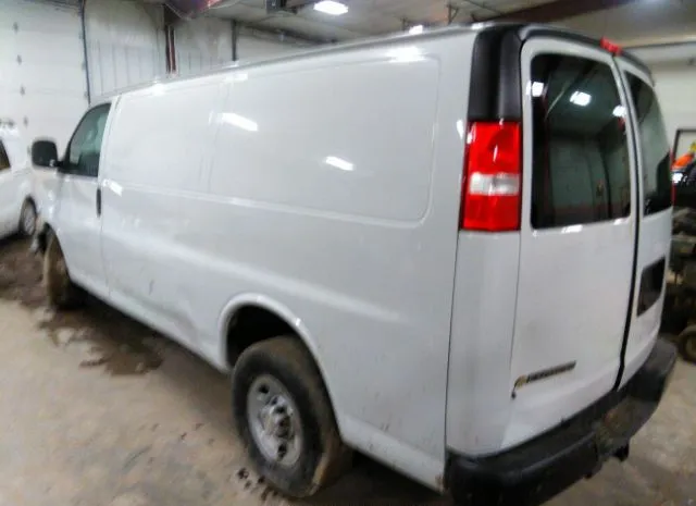 Photo 2 VIN: 1GCWGAFG7L1263116 - CHEVROLET EXPRESS CARGO VAN 